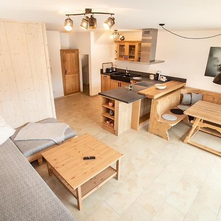 Ferienwohnungen "Zur Wally", Apartment Sauba Гарміш-Партенкірхен Екстер'єр фото