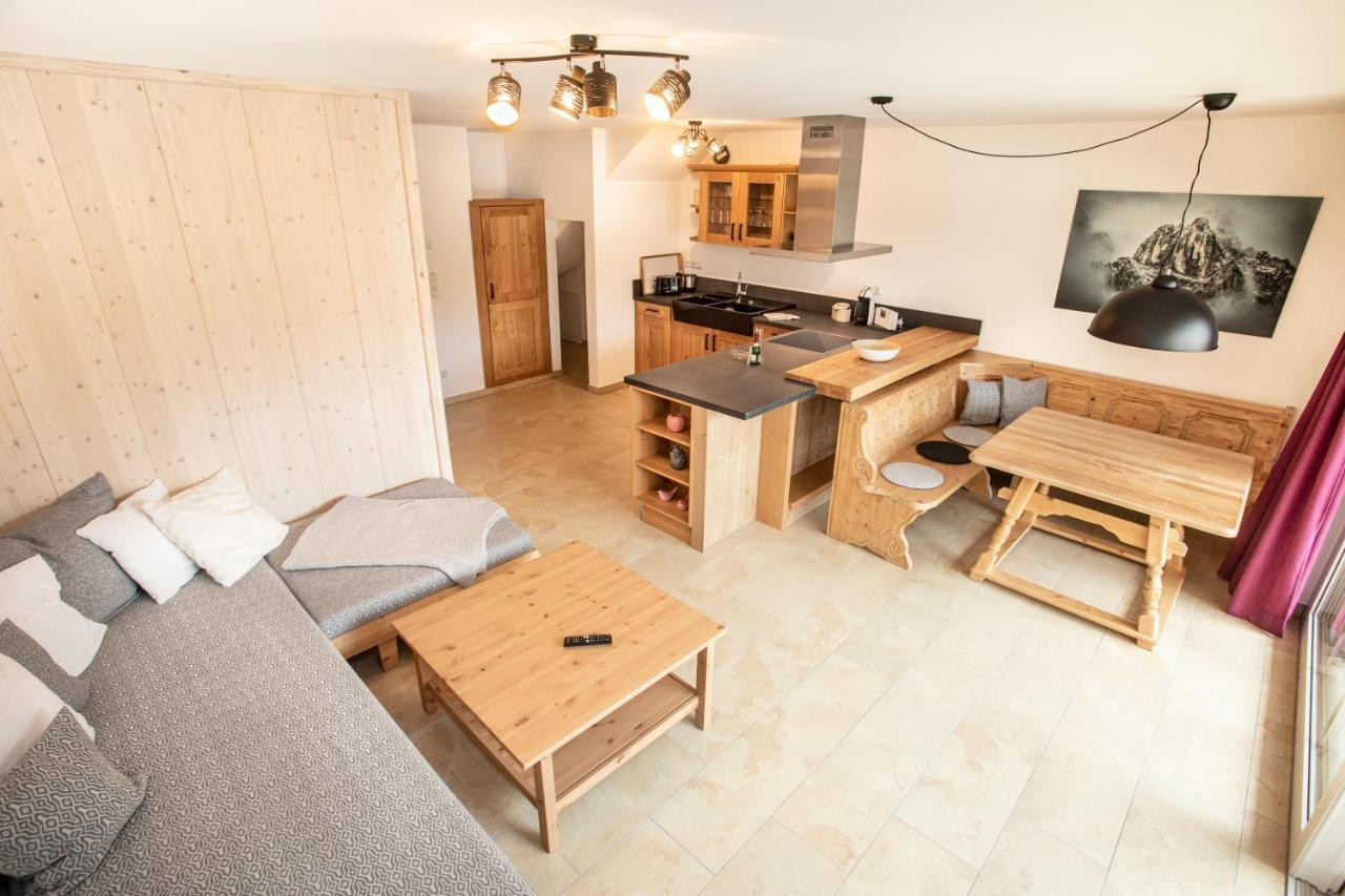 Ferienwohnungen "Zur Wally", Apartment Sauba Гарміш-Партенкірхен Екстер'єр фото