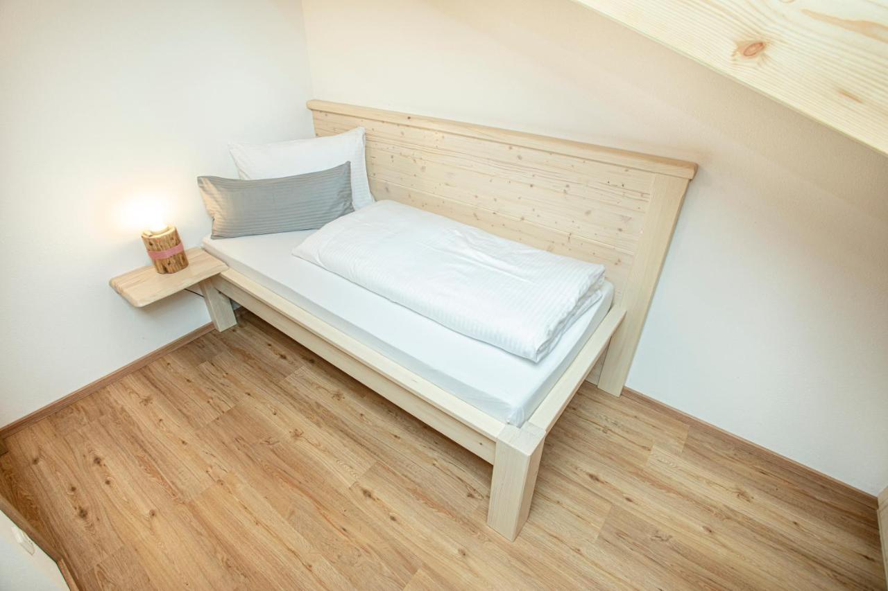 Ferienwohnungen "Zur Wally", Apartment Sauba Гарміш-Партенкірхен Екстер'єр фото